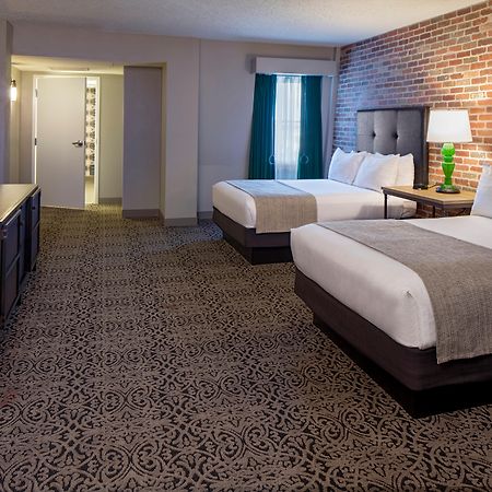 Holiday Inn Hotel French Quarter-Chateau Lemoyne By Ihg New Orleans Exterior photo