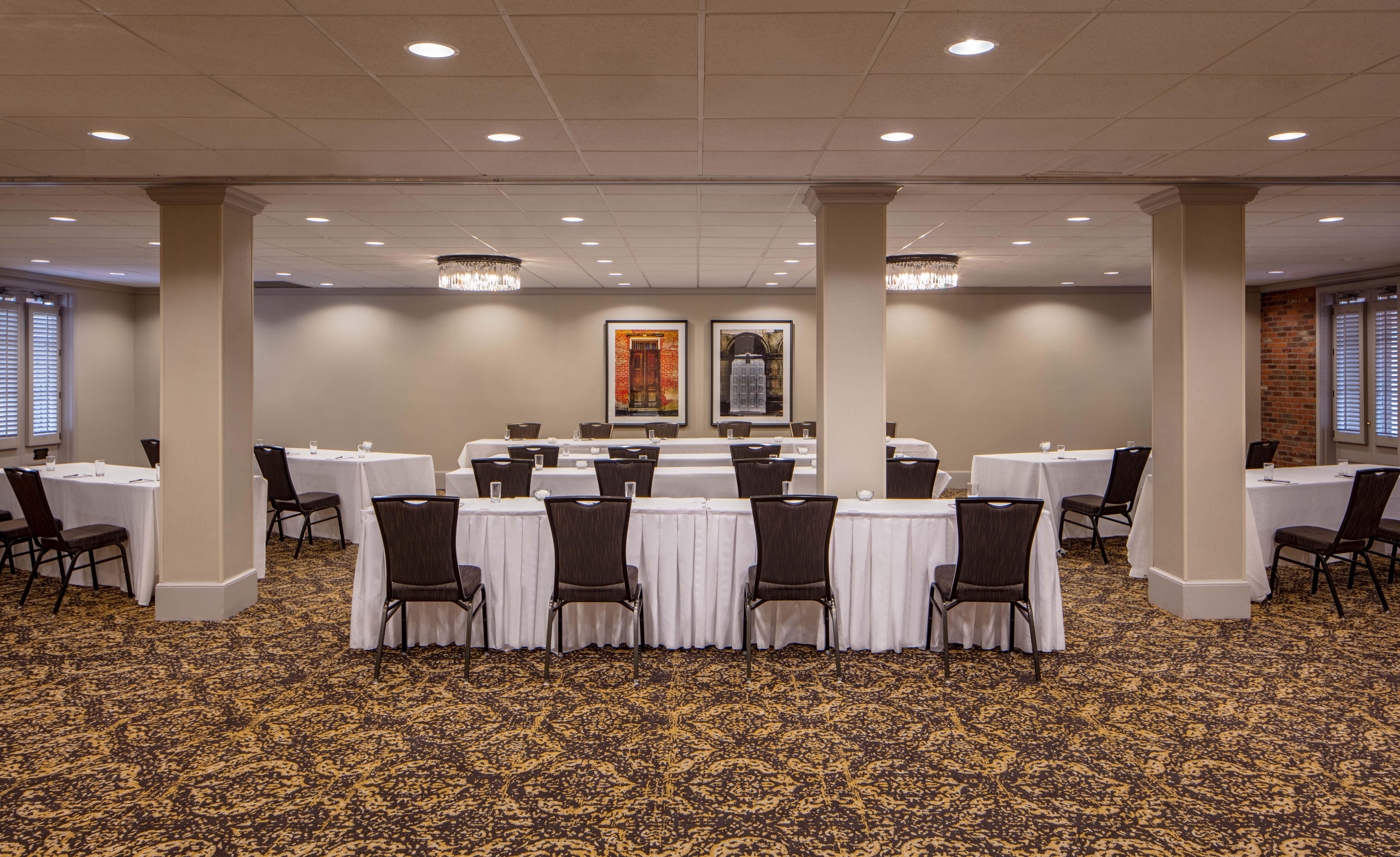 Holiday Inn Hotel French Quarter-Chateau Lemoyne By Ihg New Orleans Exterior photo