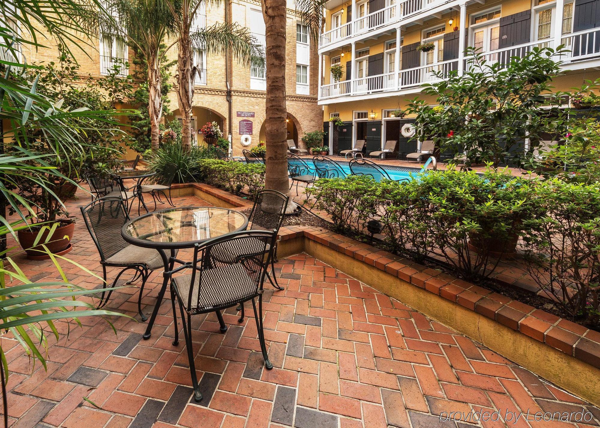 Holiday Inn Hotel French Quarter-Chateau Lemoyne By Ihg New Orleans Exterior photo