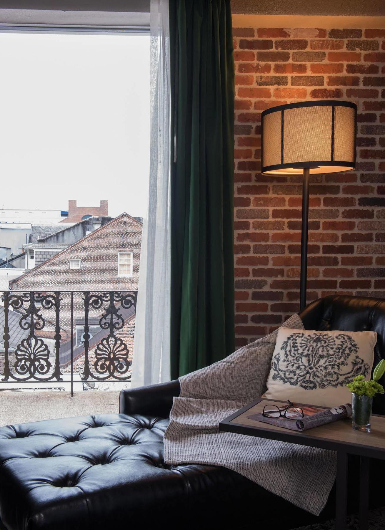 Holiday Inn Hotel French Quarter-Chateau Lemoyne By Ihg New Orleans Exterior photo