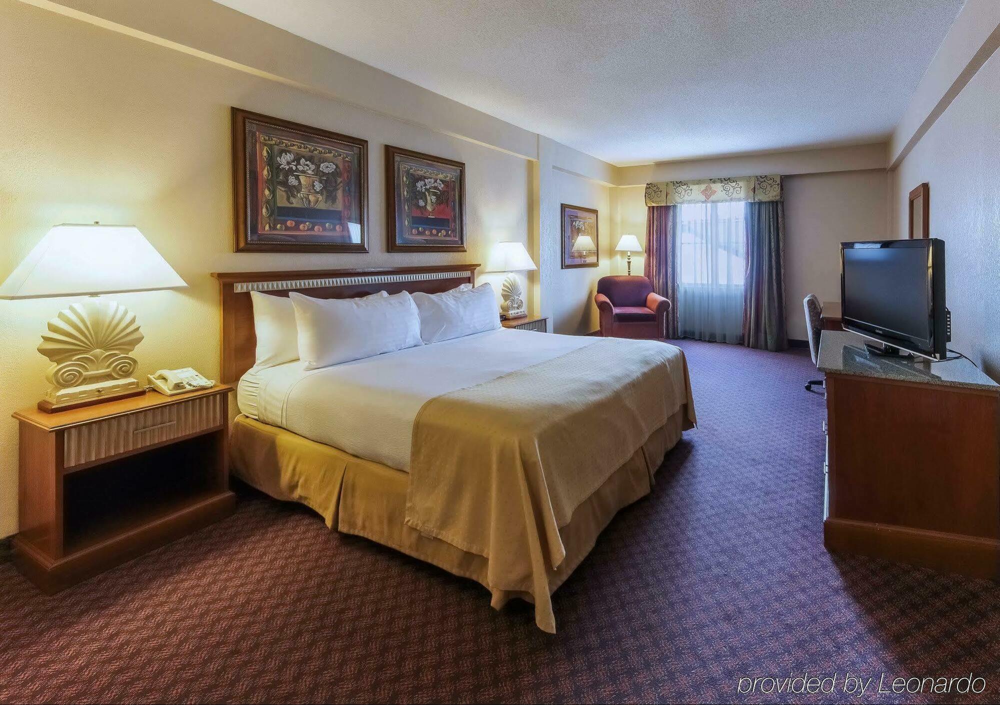 Holiday Inn Hotel French Quarter-Chateau Lemoyne By Ihg New Orleans Exterior photo