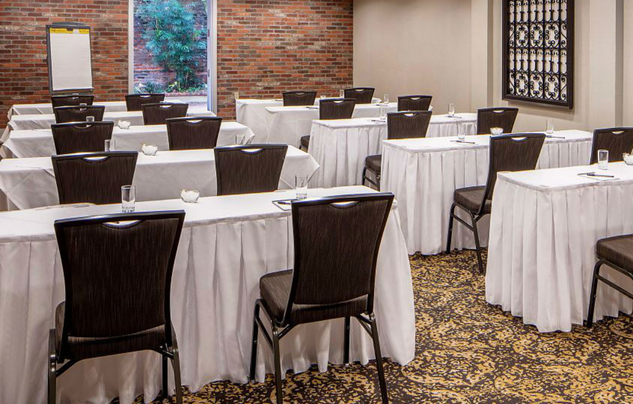 Holiday Inn Hotel French Quarter-Chateau Lemoyne By Ihg New Orleans Exterior photo